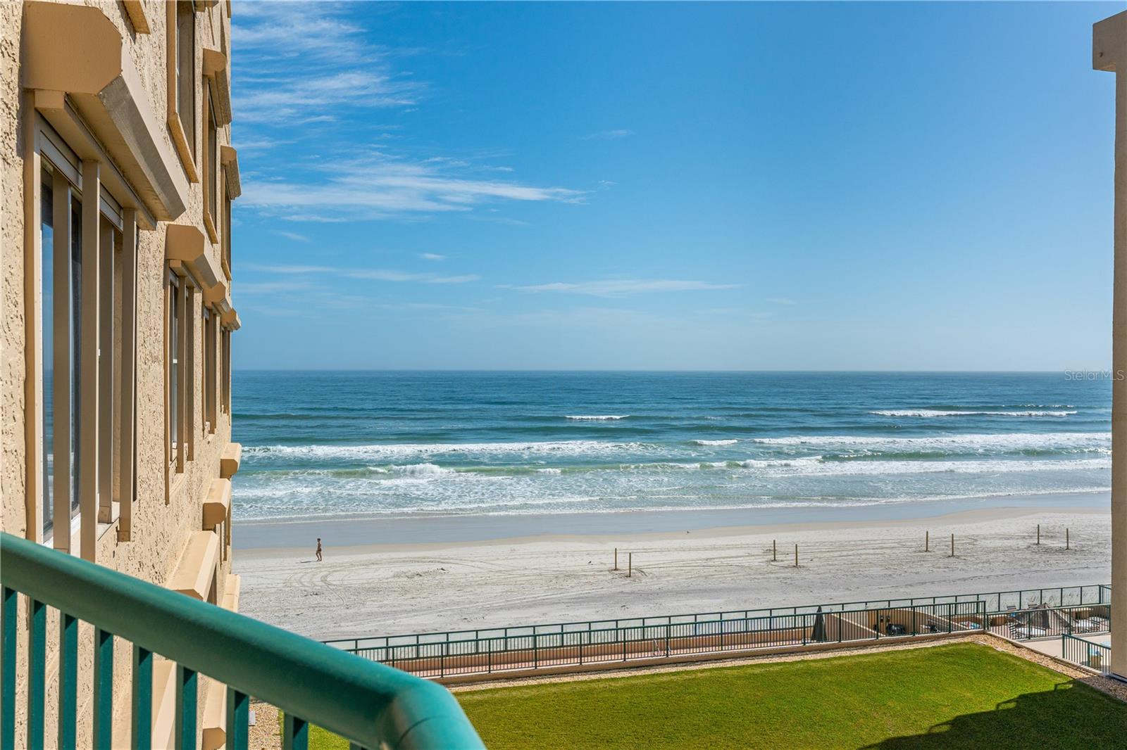TOWERS AT PONCE INLET TOWER 01 CONDO - Residential