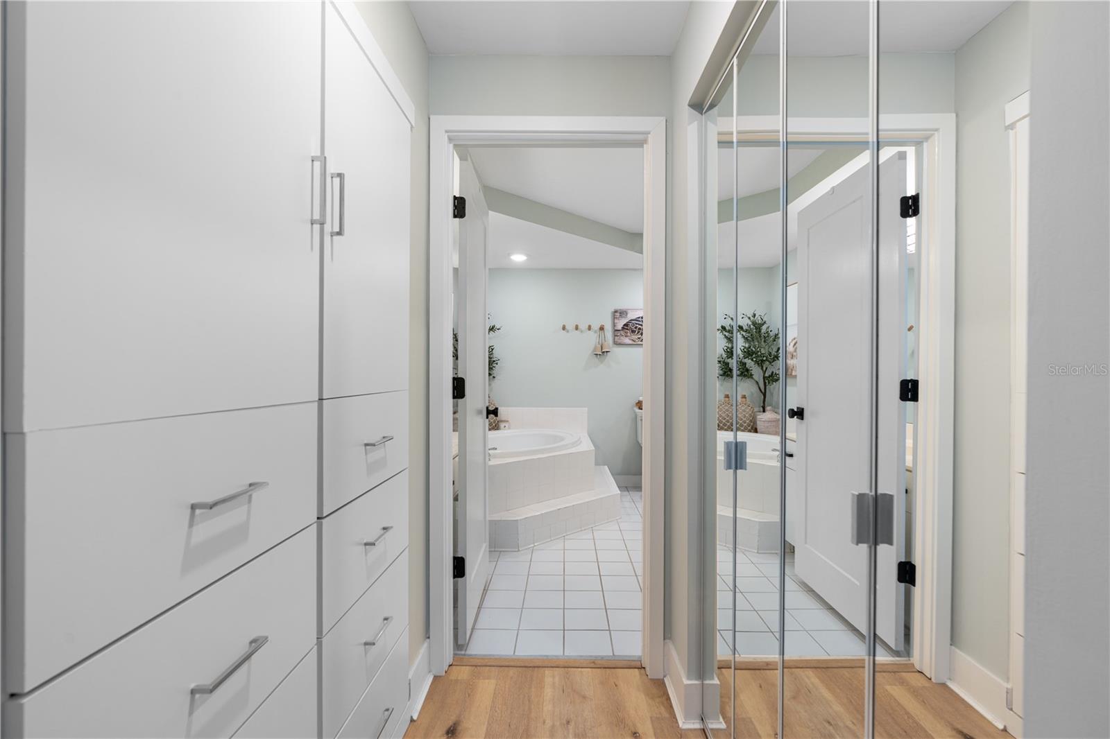 TOWERS AT PONCE INLET TOWER 01 CONDO - Residential