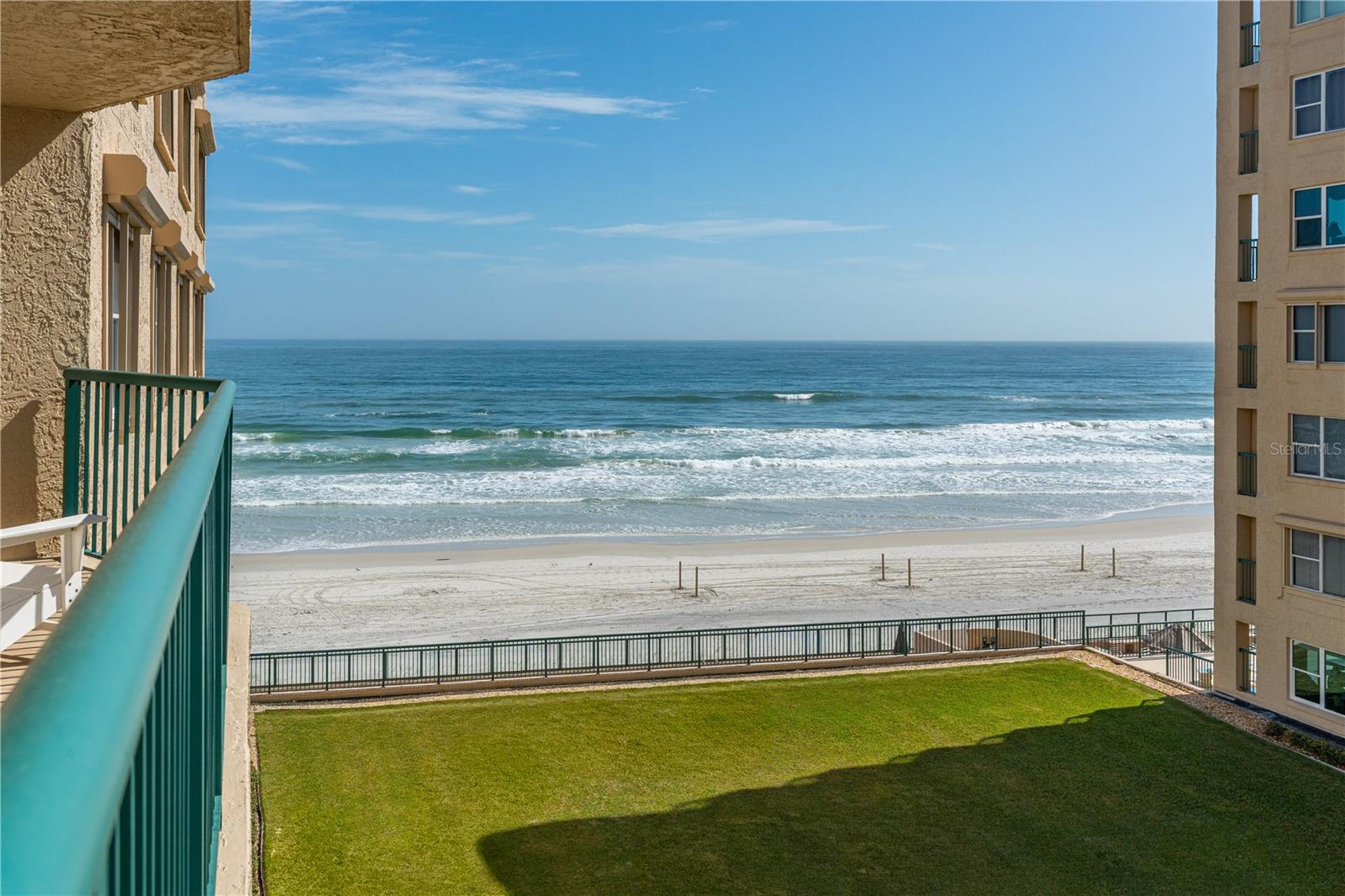 TOWERS AT PONCE INLET TOWER 01 CONDO - Residential