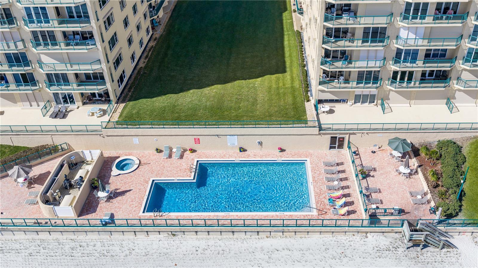 TOWERS AT PONCE INLET TOWER 01 CONDO - Residential