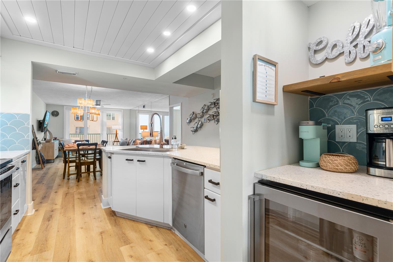 TOWERS AT PONCE INLET TOWER 01 CONDO - Residential