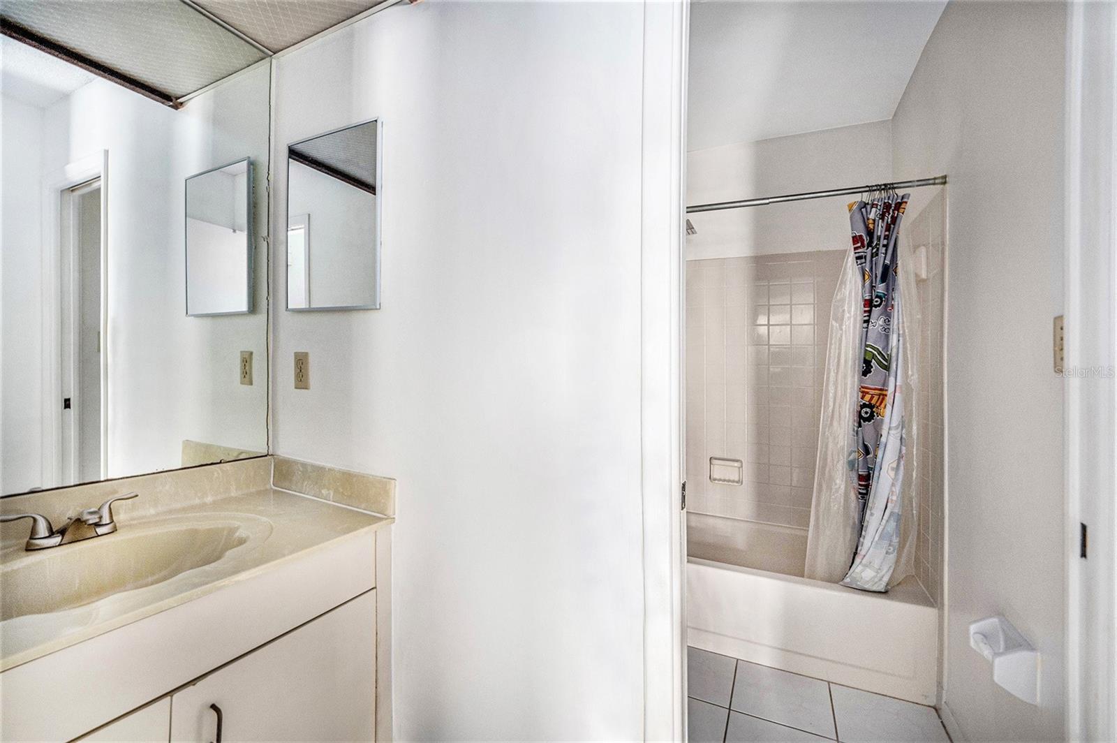 TWELVE OAKS VILLAS CONDO - Residential