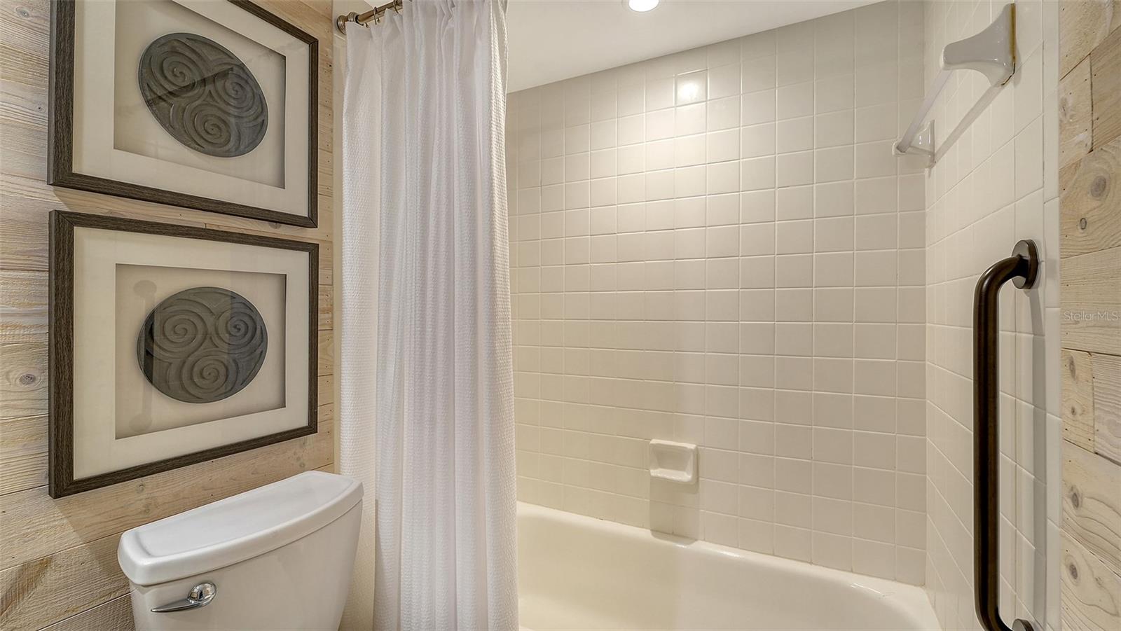 BIRD BAY II - Residential