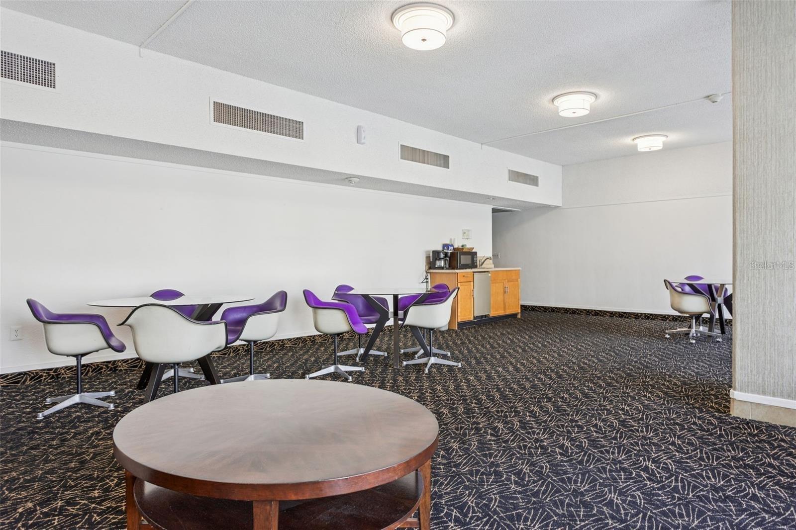 THE PINNACLE APTS A CONDO - Residential Lease