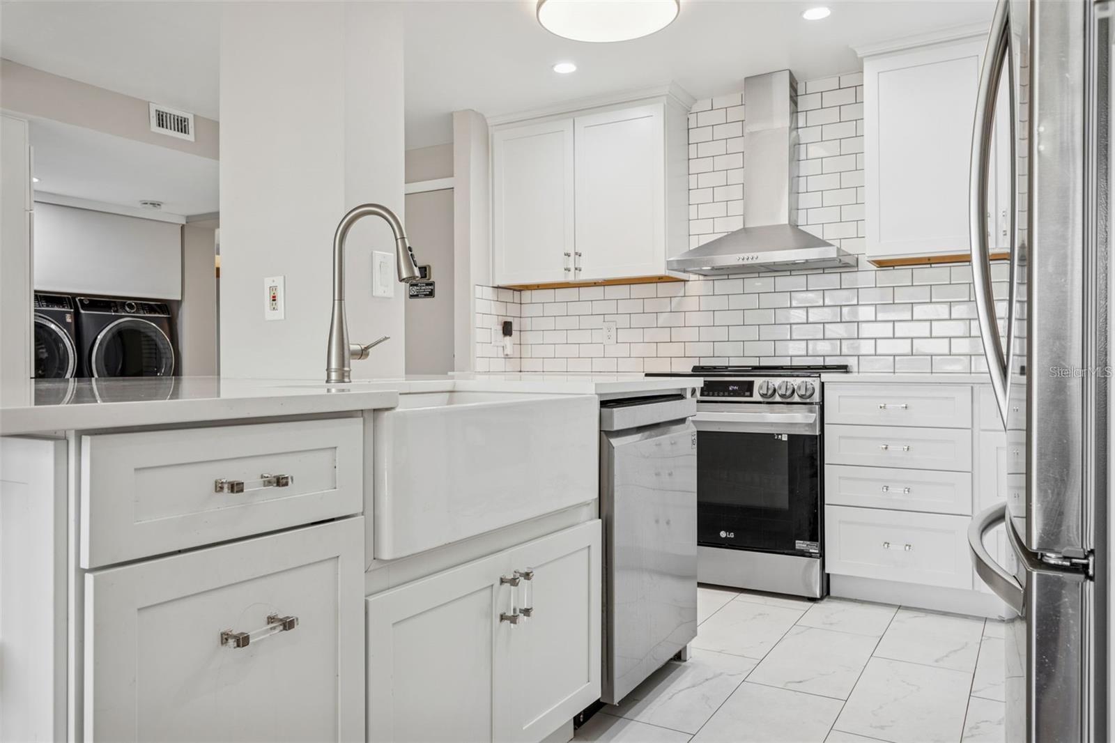 THE PINNACLE APTS A CONDO - Residential Lease