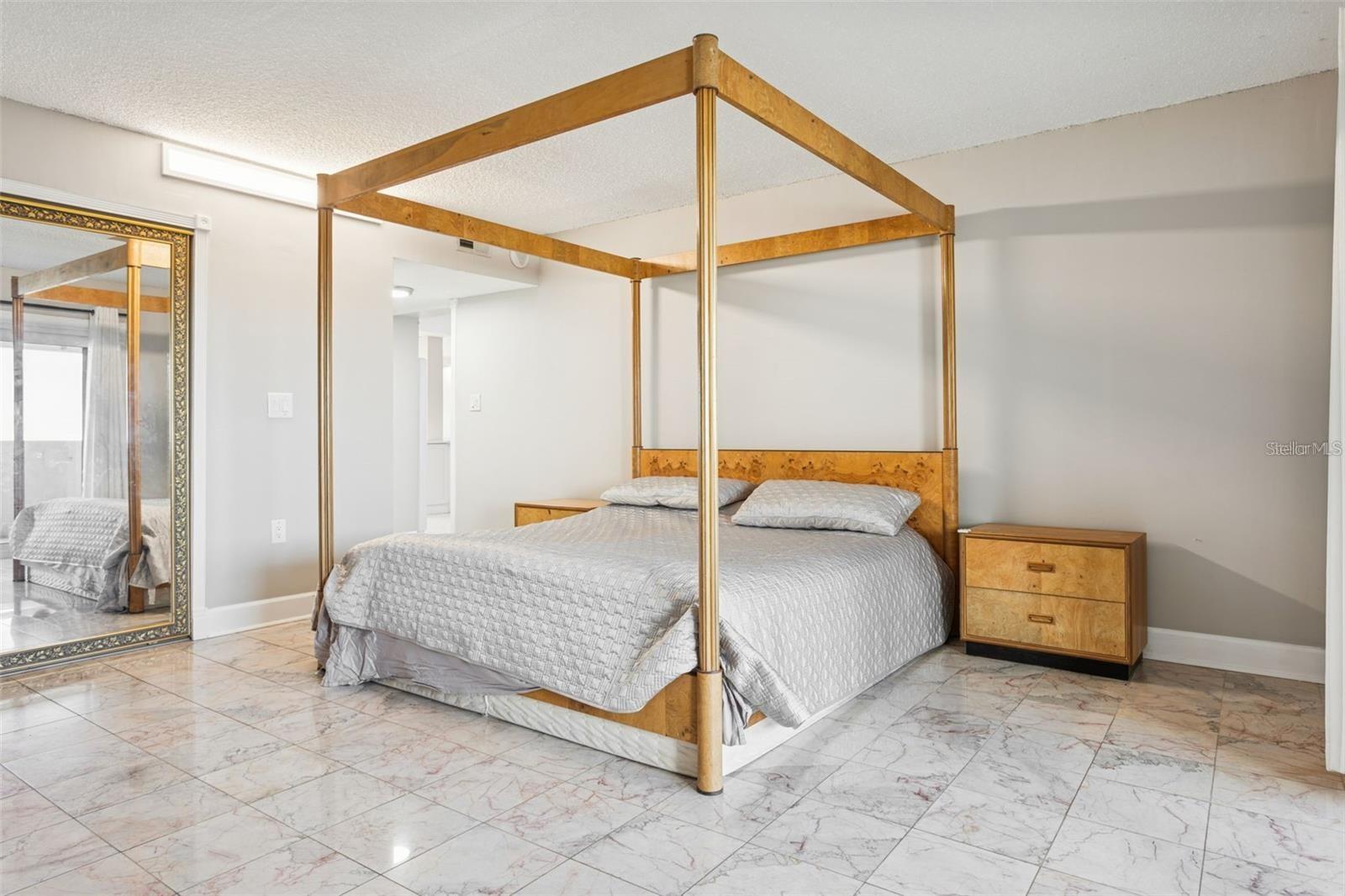 THE PINNACLE APTS A CONDO - Residential Lease