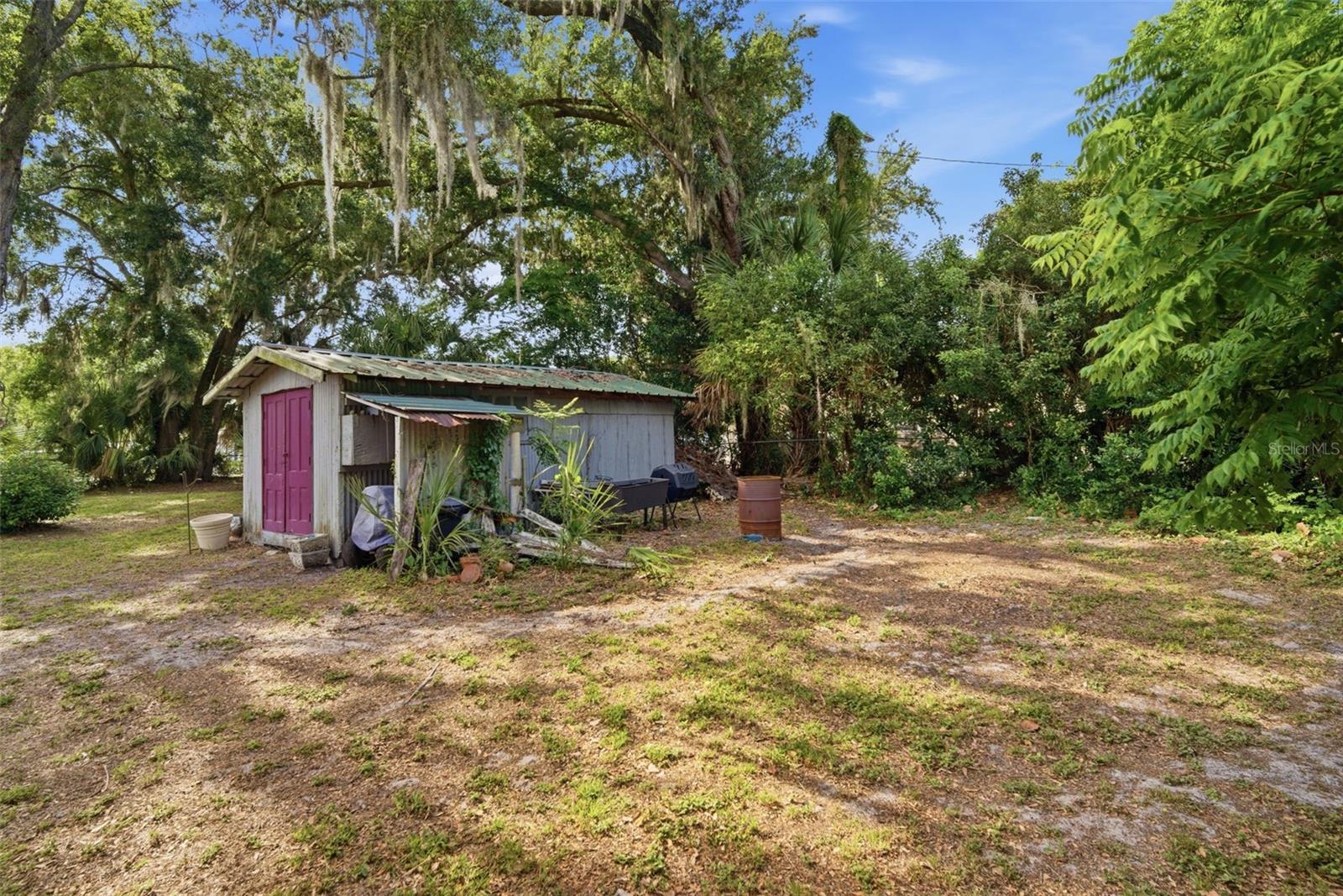 DEVANE & THOMAS - Residential