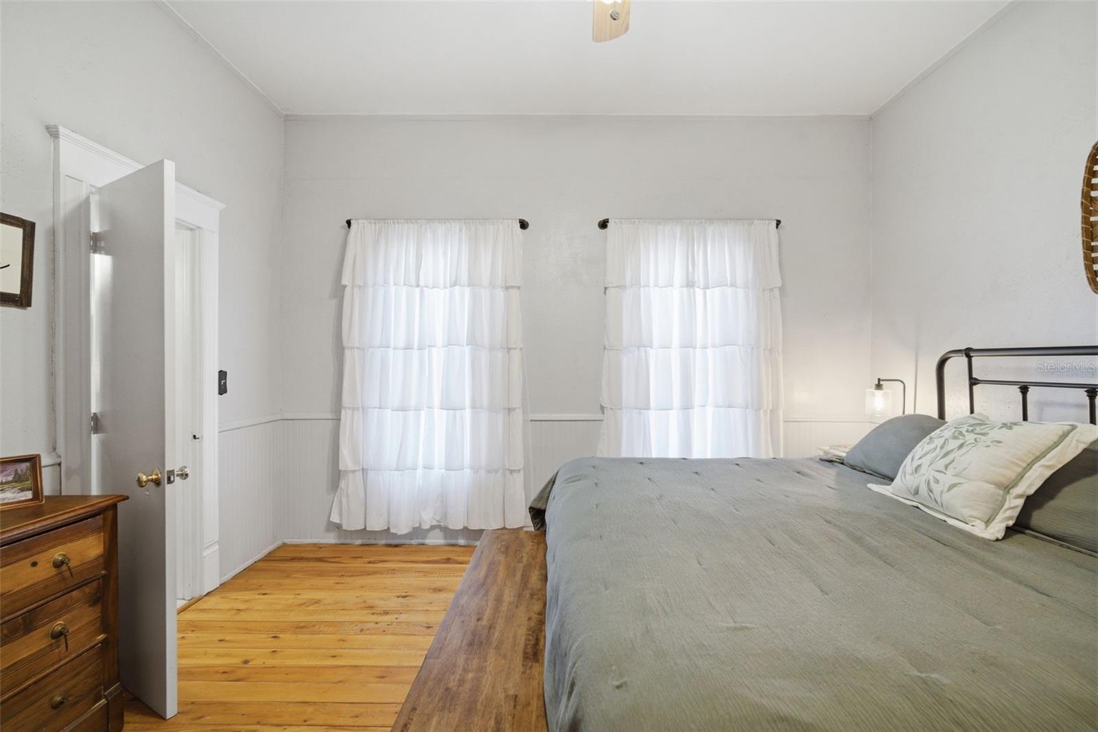 DEVANE & THOMAS - Residential