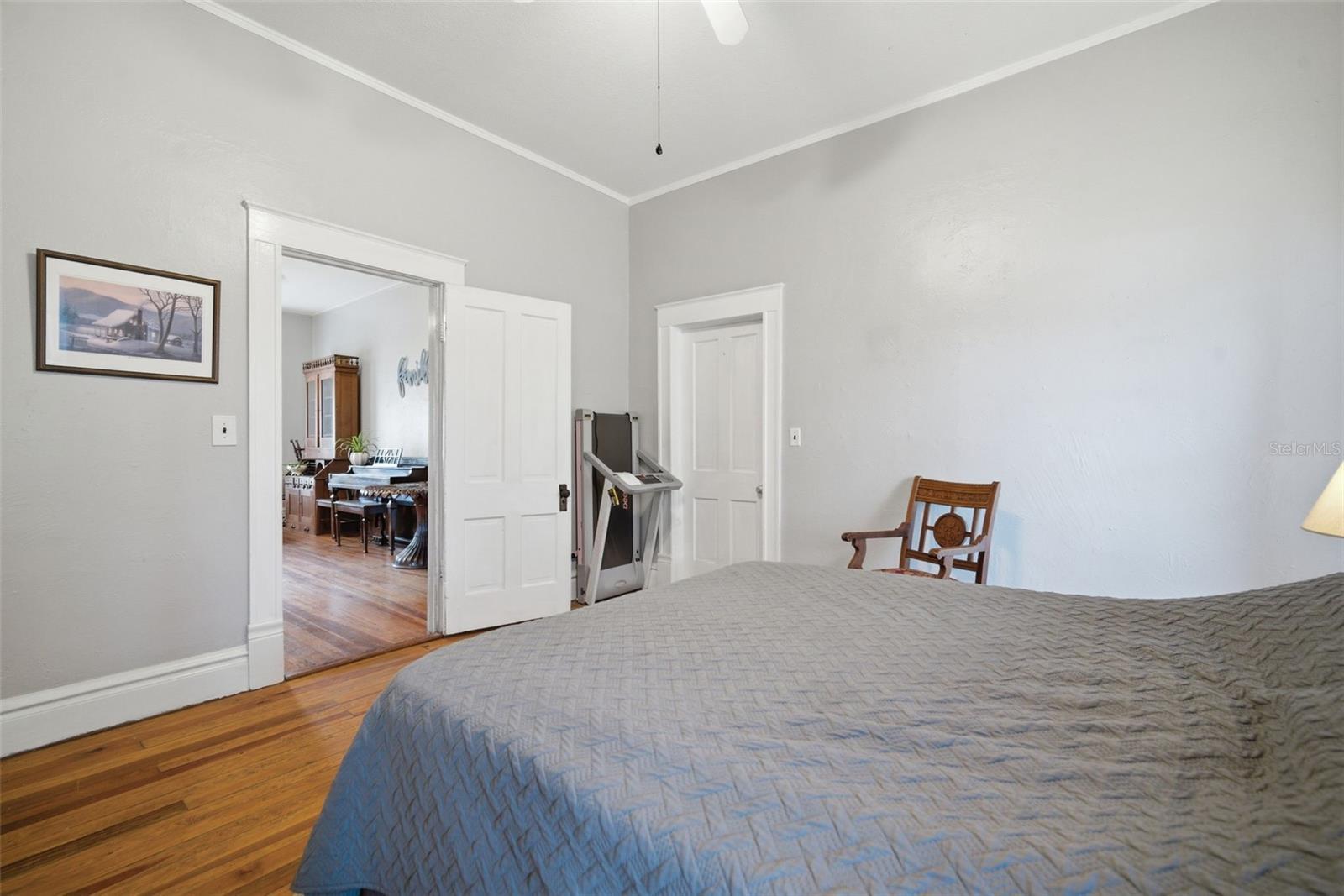 DEVANE & THOMAS - Residential