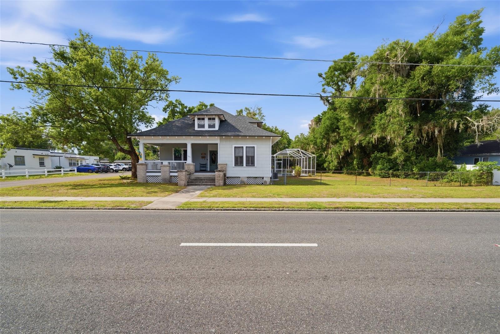 DEVANE & THOMAS - Residential