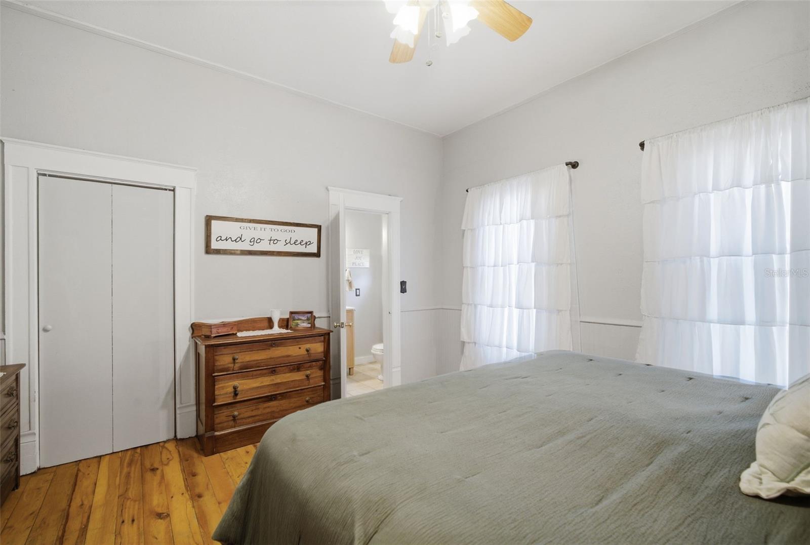 DEVANE & THOMAS - Residential