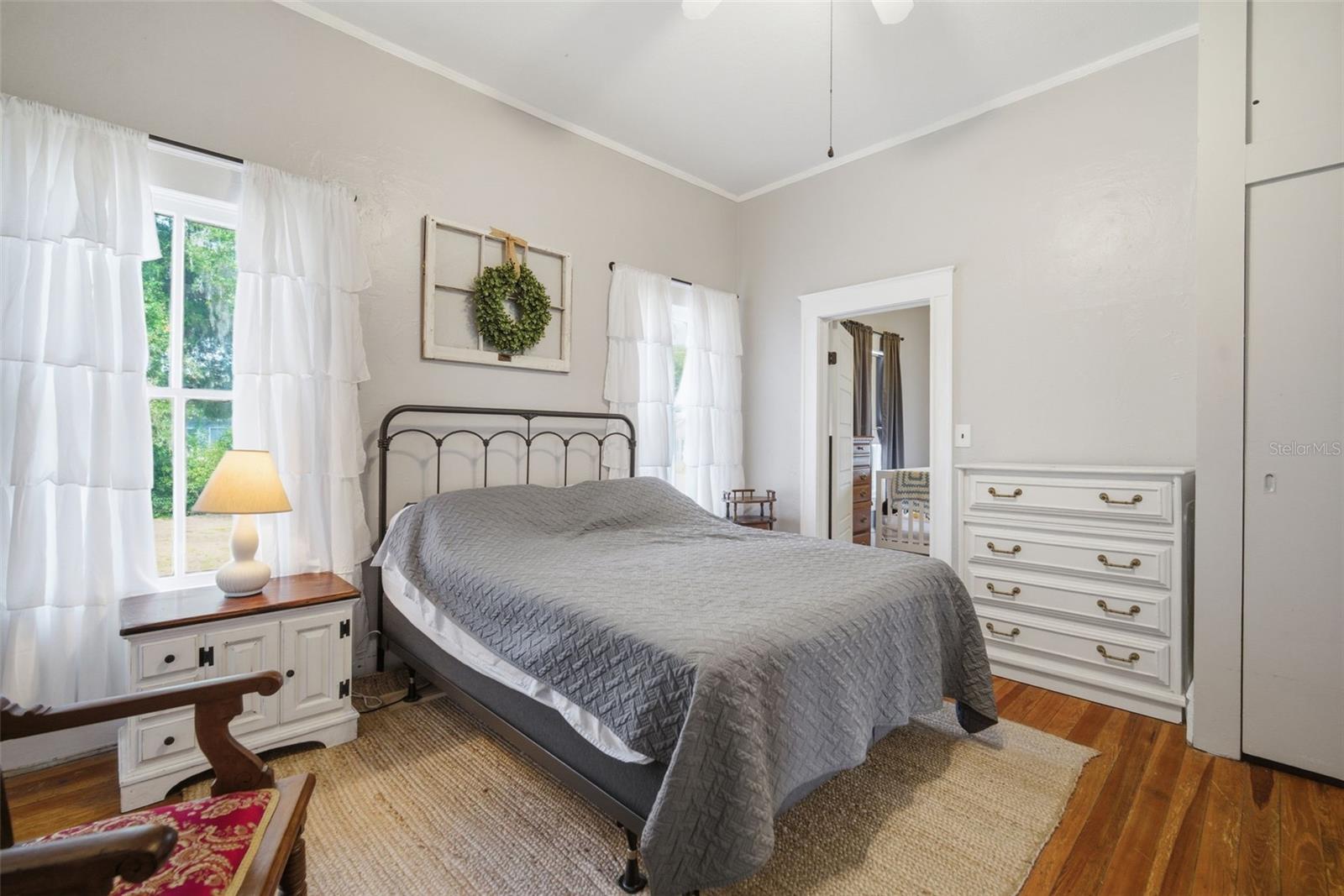 DEVANE & THOMAS - Residential