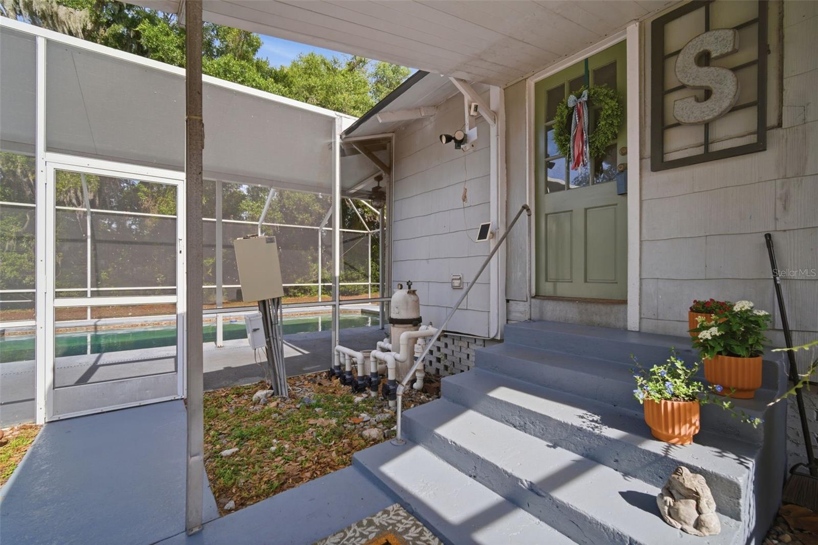 DEVANE & THOMAS - Residential