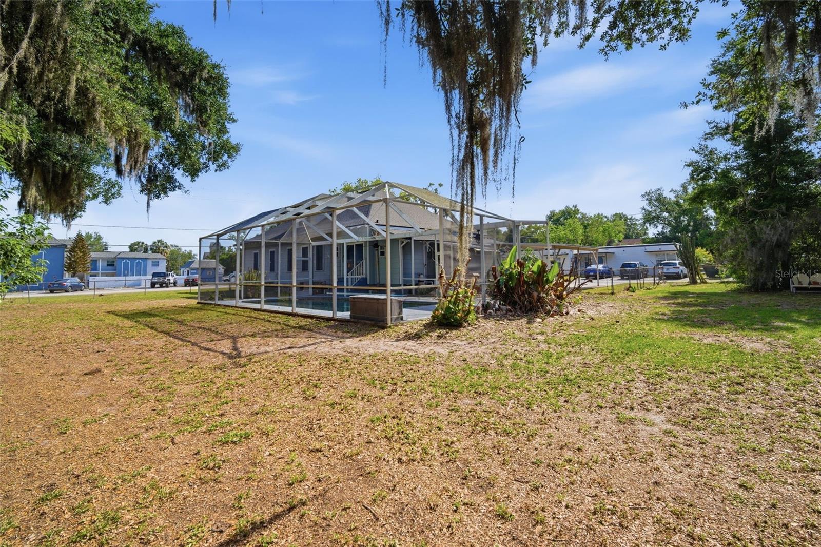 DEVANE & THOMAS - Residential