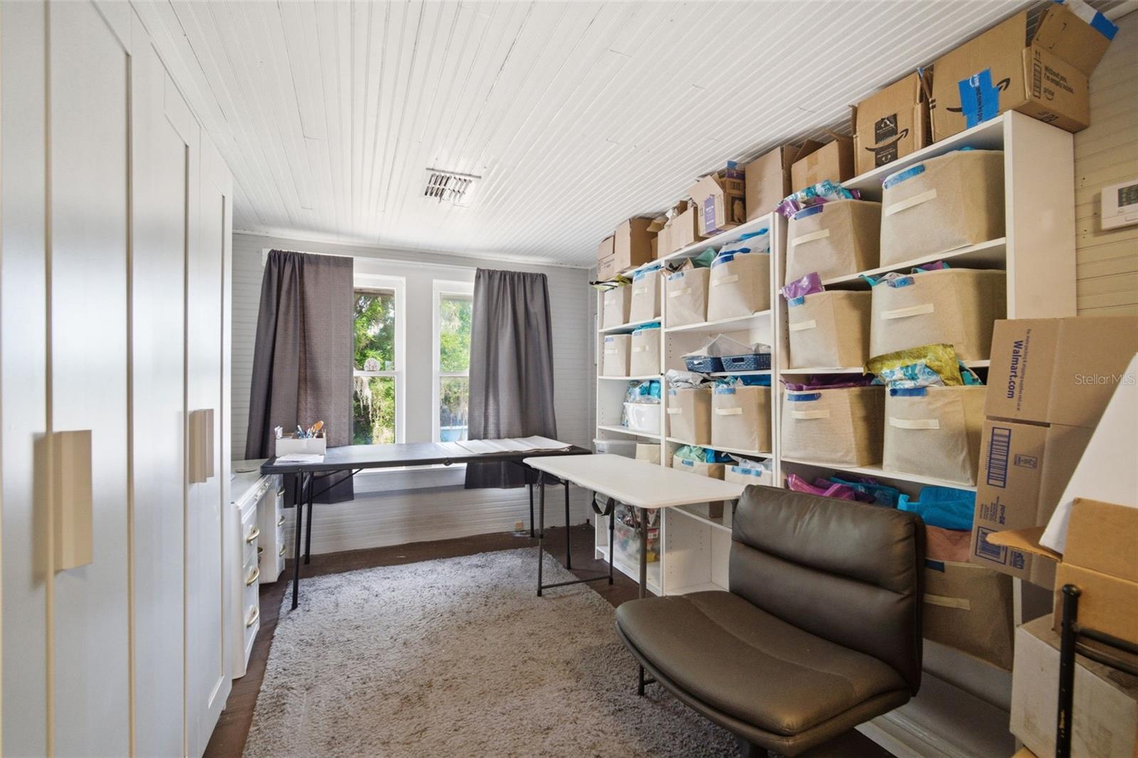 DEVANE & THOMAS - Residential