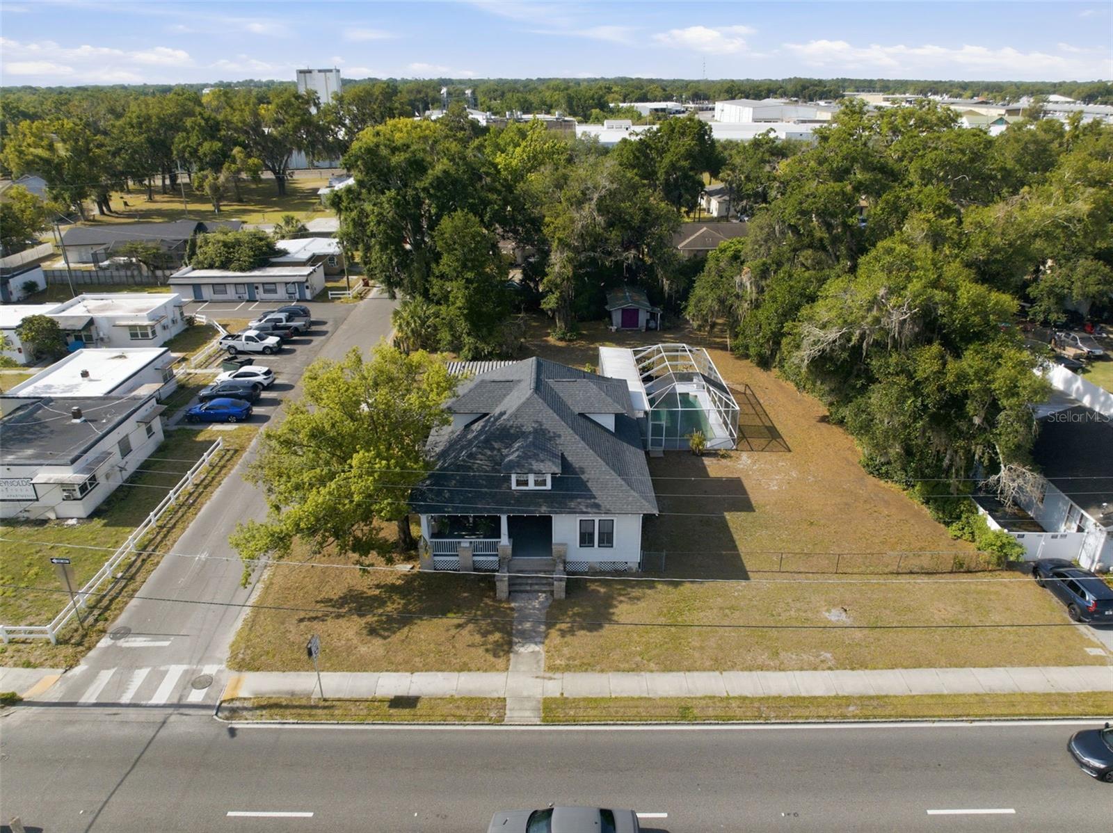 DEVANE & THOMAS - Residential