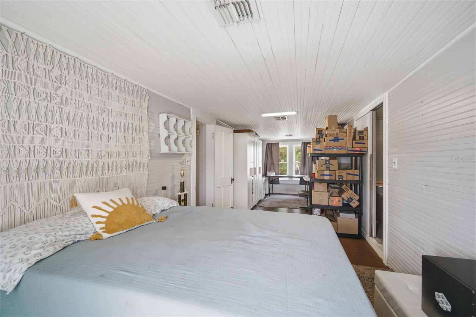 DEVANE & THOMAS - Residential