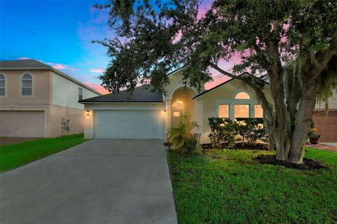 Photo of 372 Fairfield Drive, Sanford, FL 32771 (MLS # O6353729)