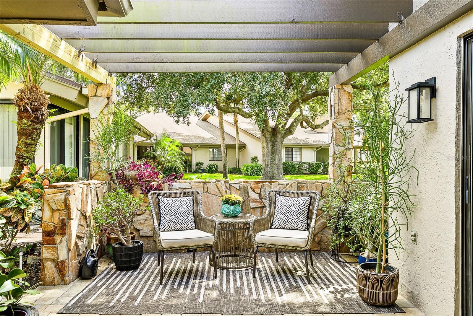 PIPERS WAITE - Residential