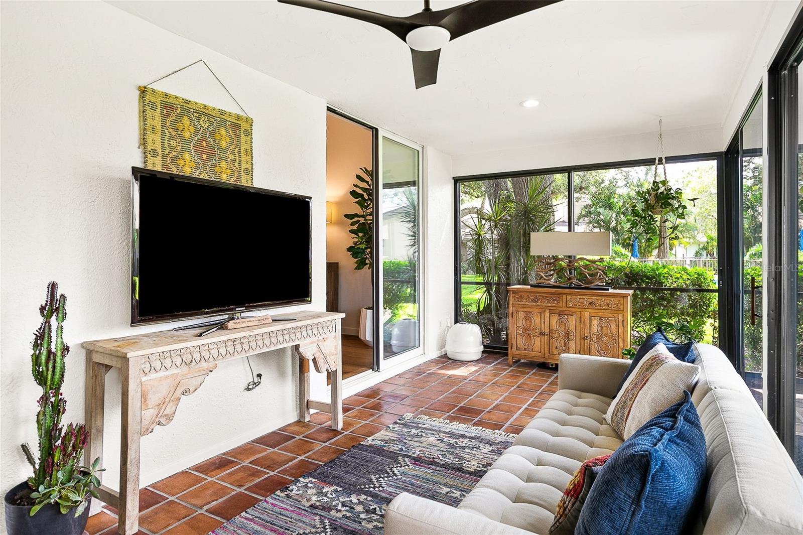 PIPERS WAITE - Residential