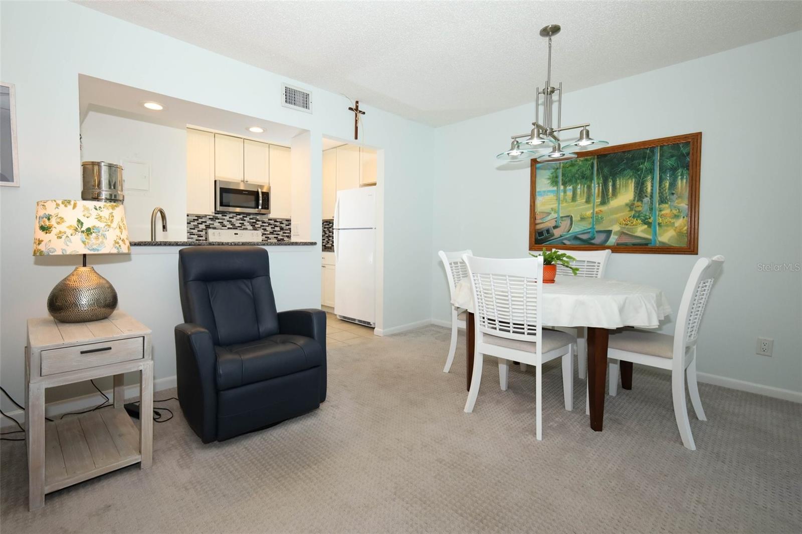 120 HIBISCUS WOODS 15B