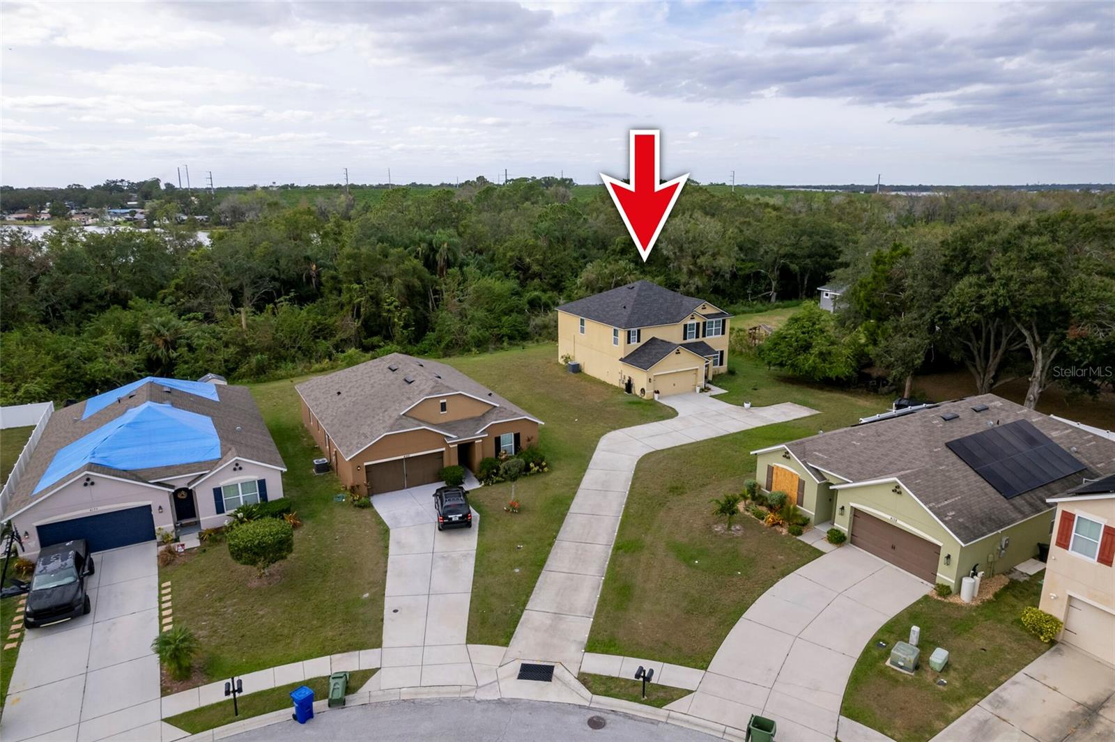 4162 ROBERTA DRIVE