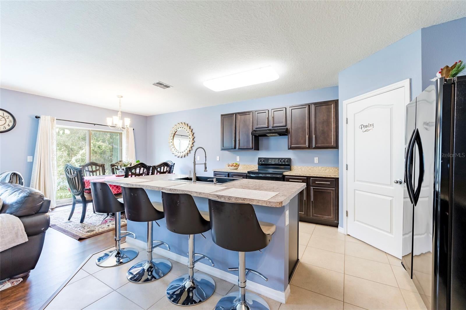 4162 ROBERTA DRIVE
