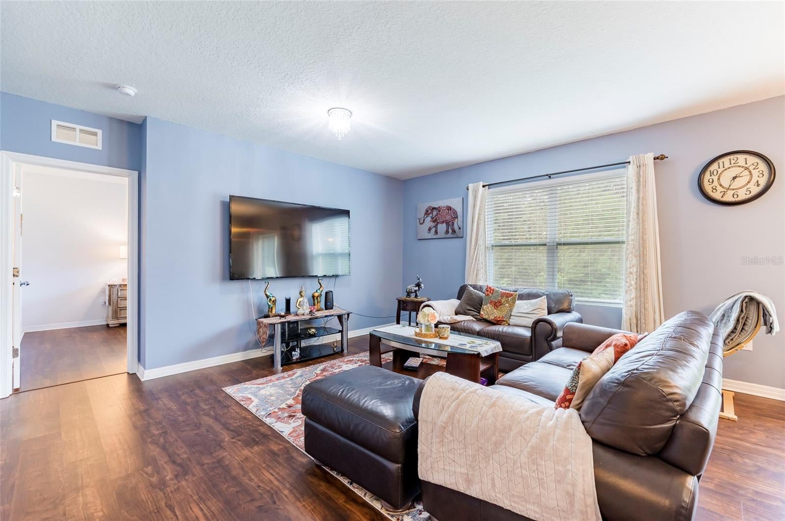 4162 ROBERTA DRIVE