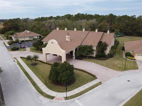 A home in WINTER HAVEN