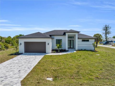 A home in PORT CHARLOTTE