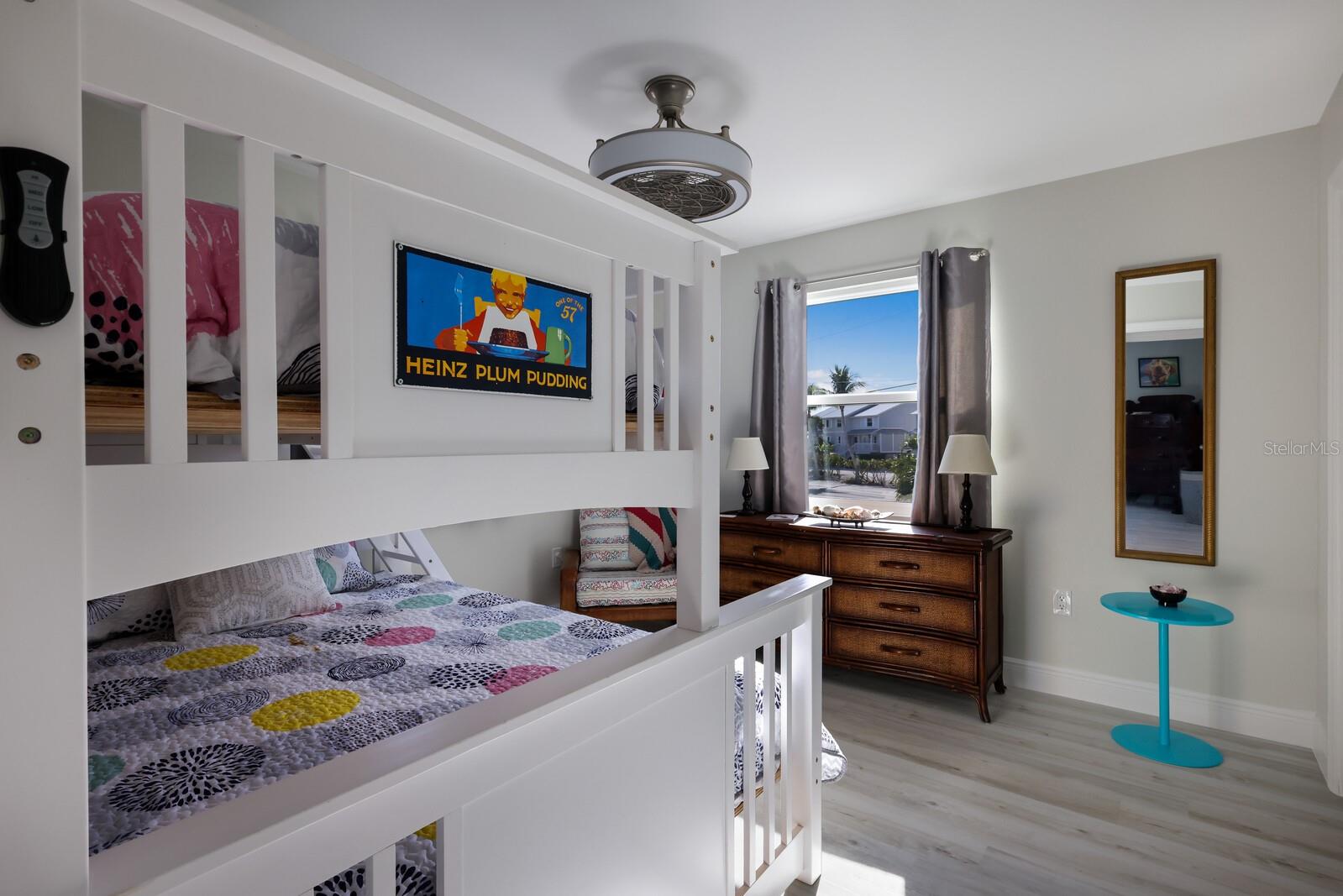 GOLDEN BEACH - Residential