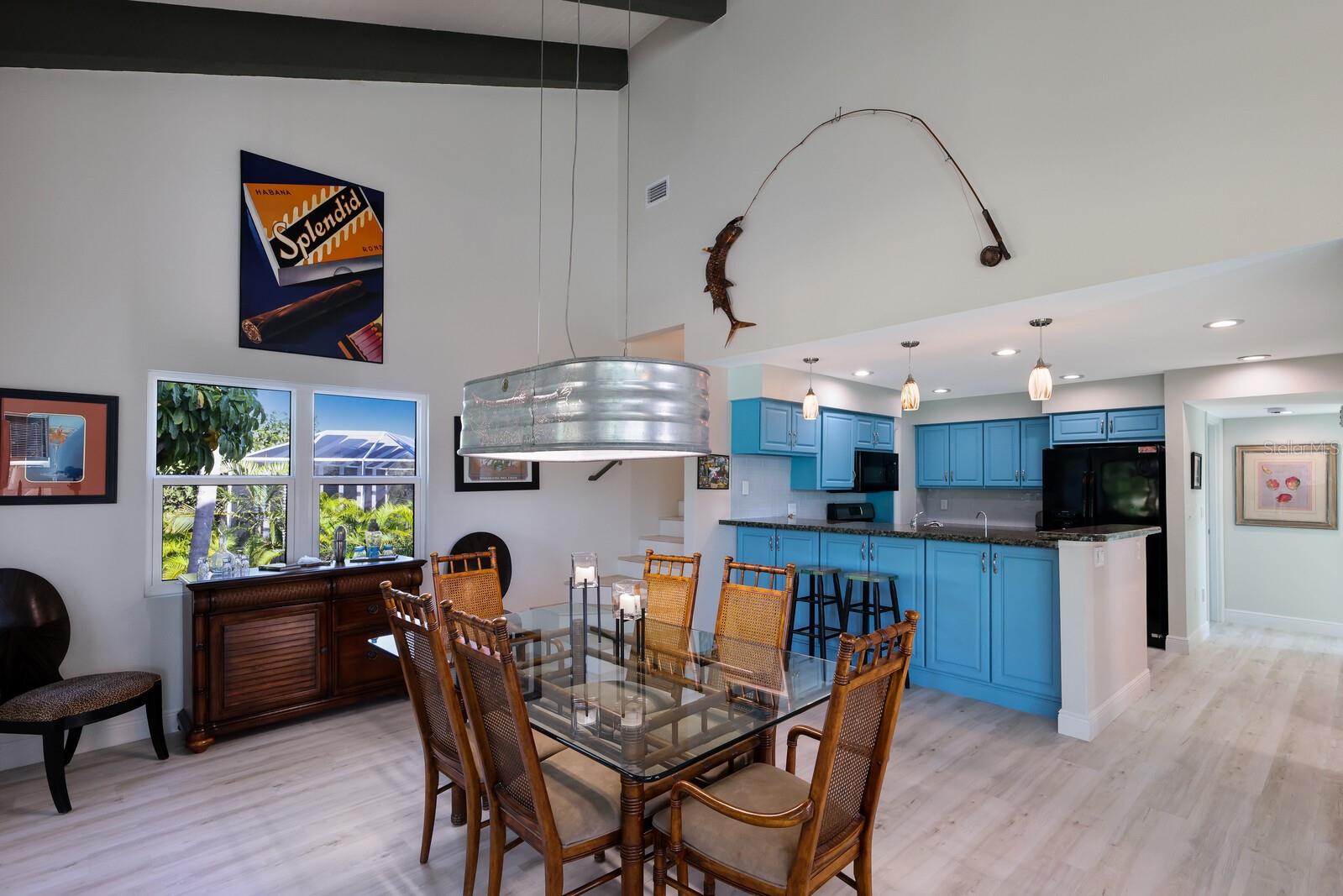 GOLDEN BEACH - Residential