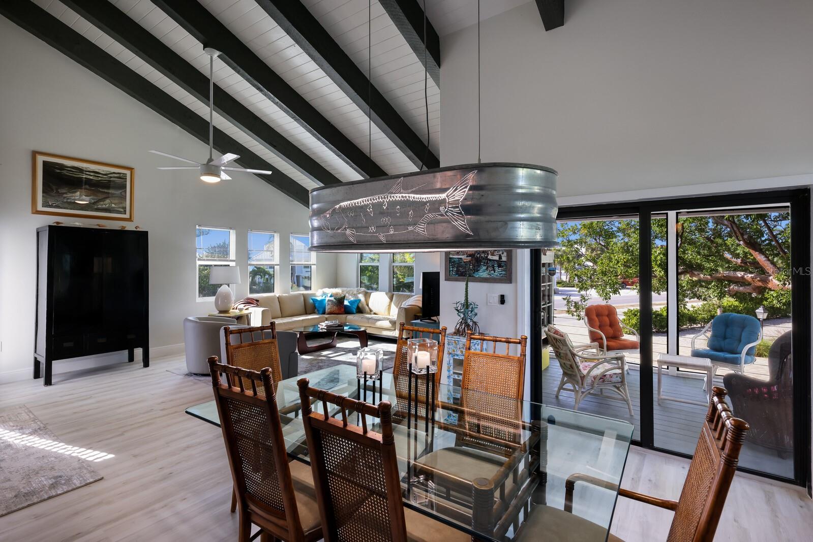 GOLDEN BEACH - Residential