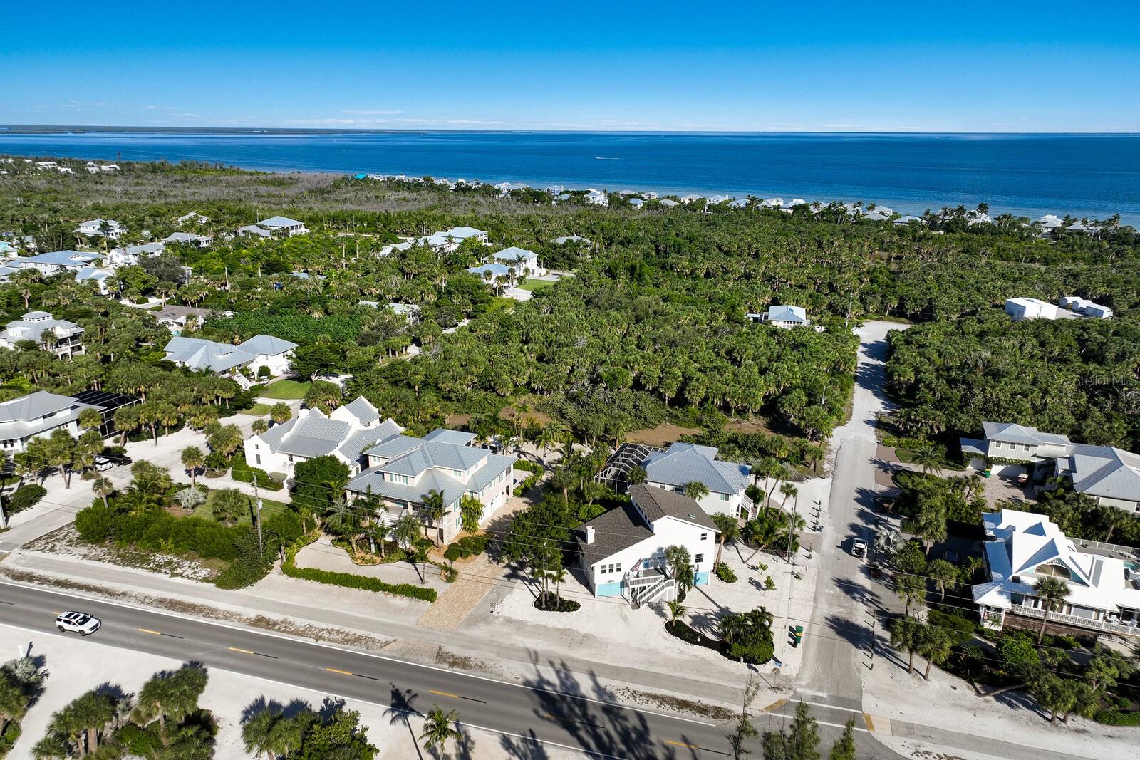 GOLDEN BEACH - Residential