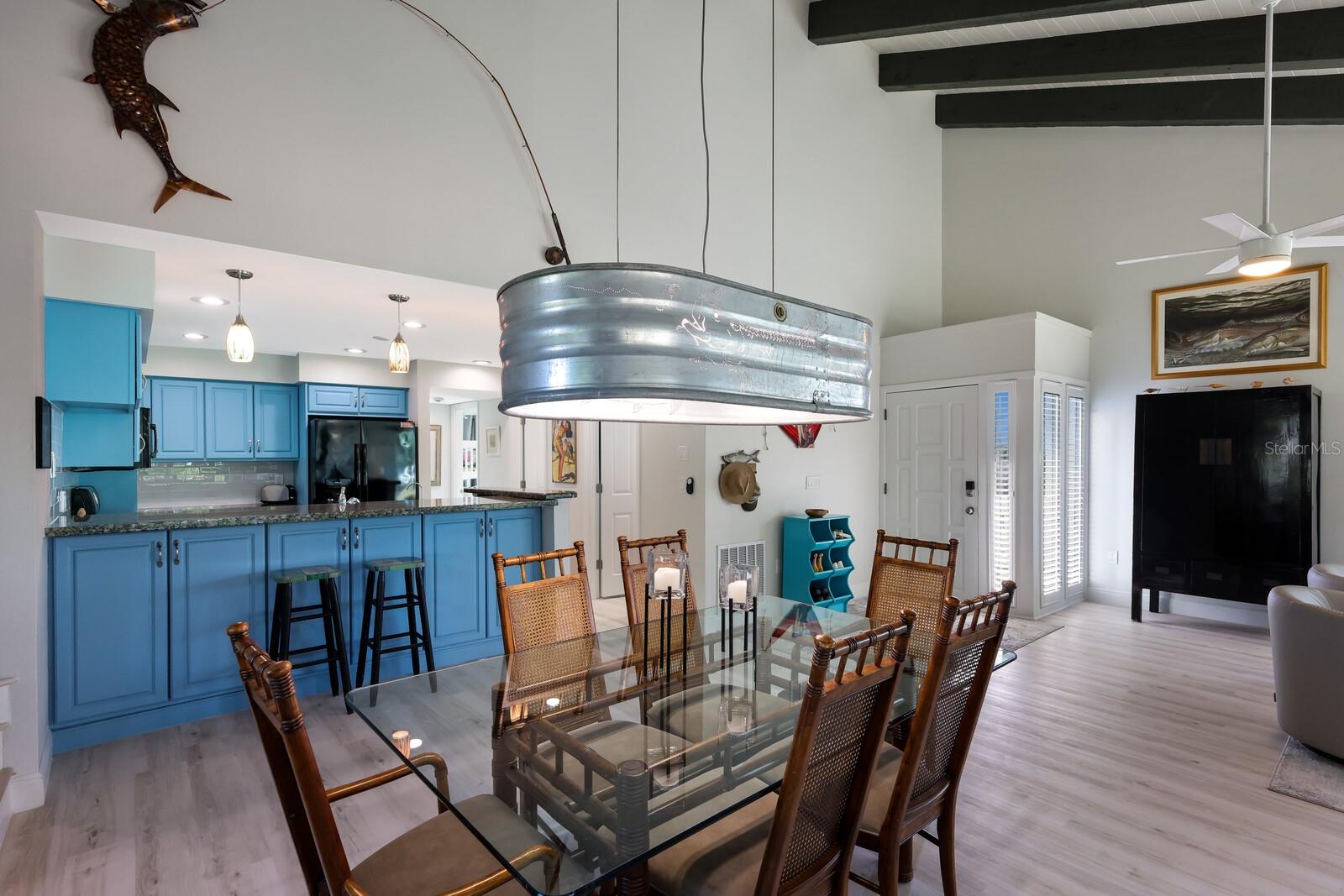 GOLDEN BEACH - Residential