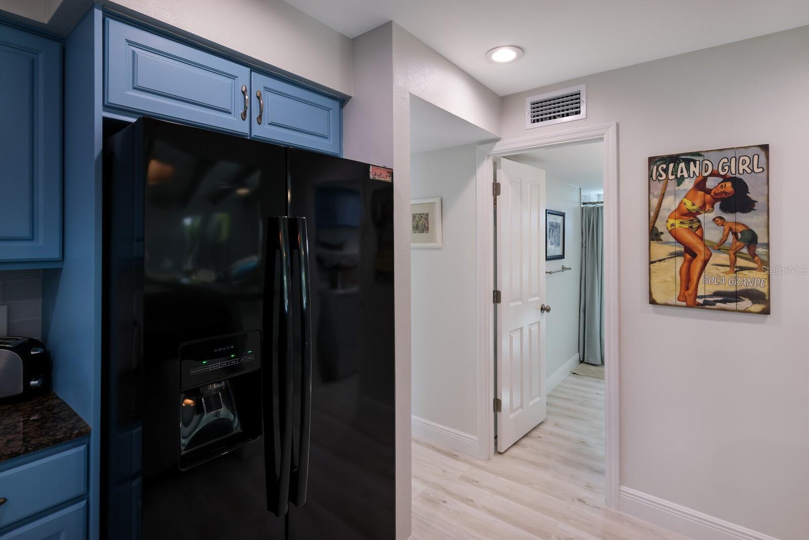 GOLDEN BEACH - Residential