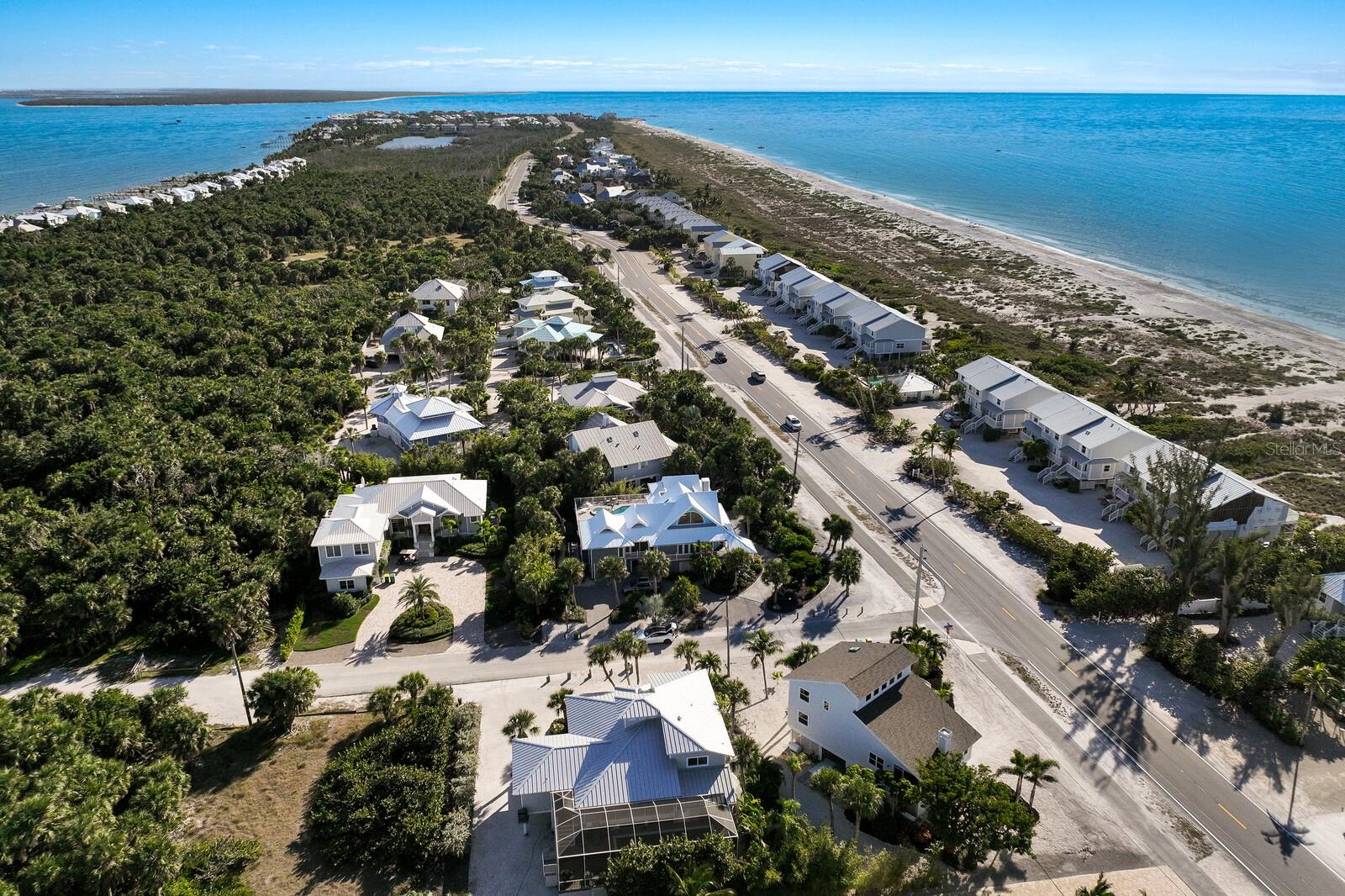 GOLDEN BEACH - Residential