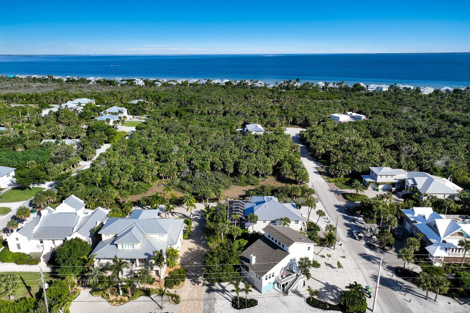 GOLDEN BEACH - Residential