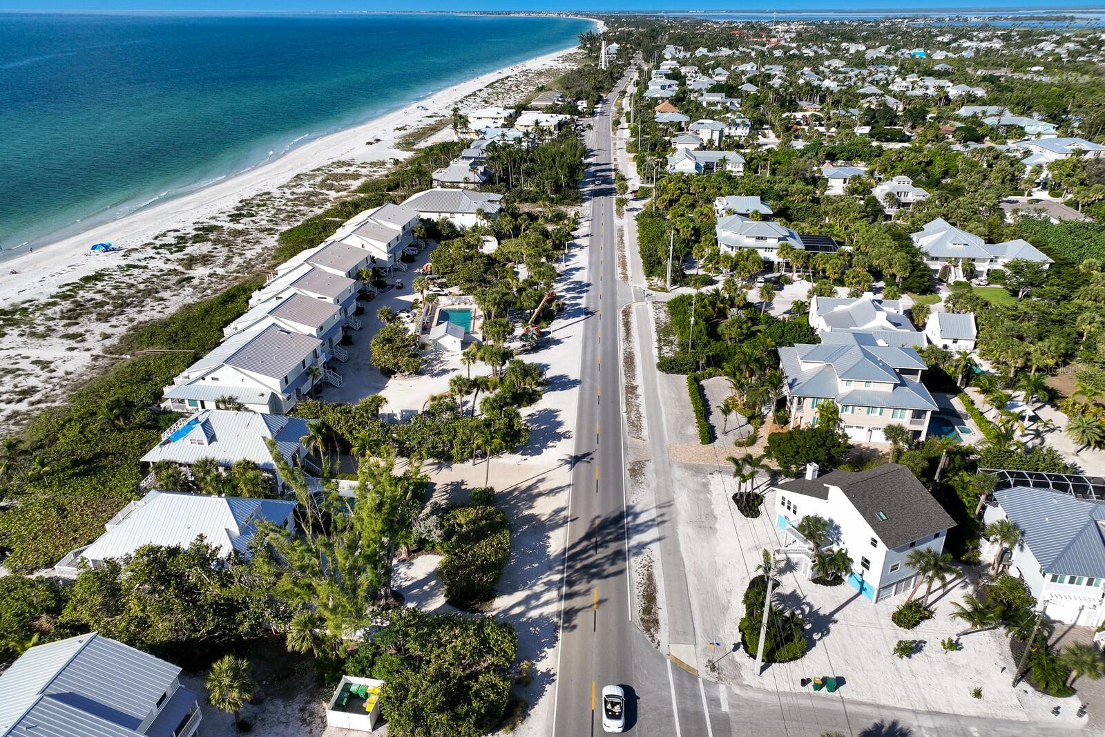 GOLDEN BEACH - Residential