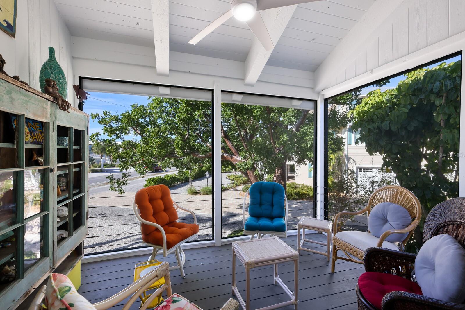 GOLDEN BEACH - Residential