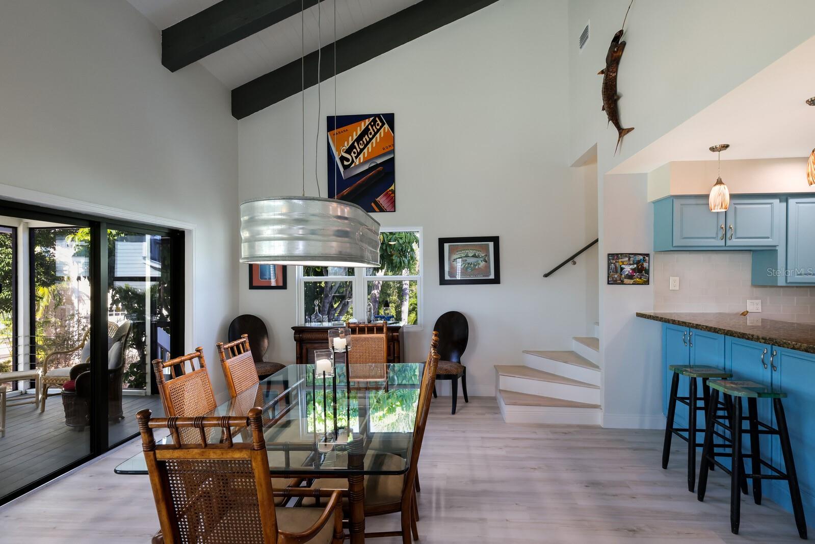 GOLDEN BEACH - Residential