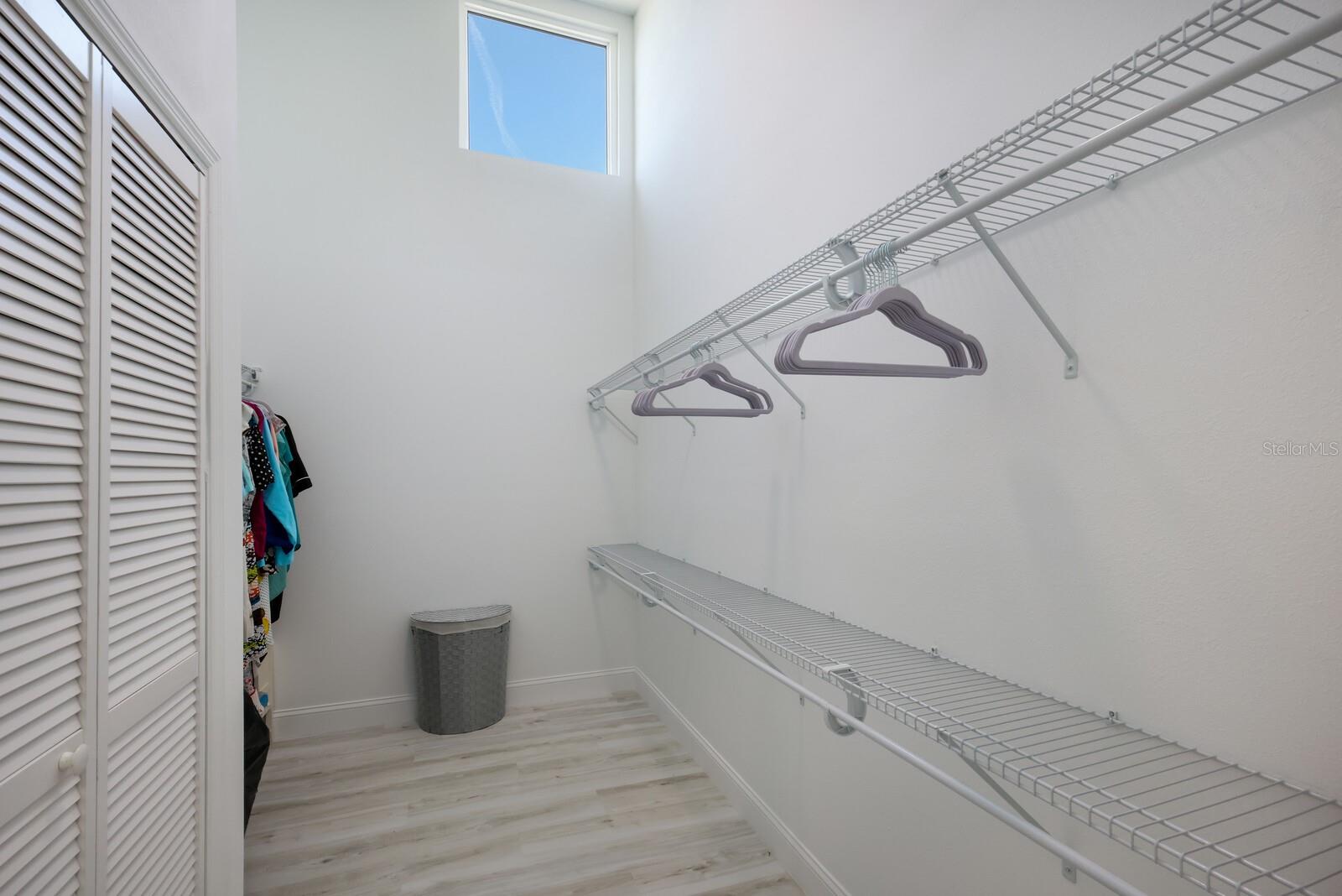 GOLDEN BEACH - Residential