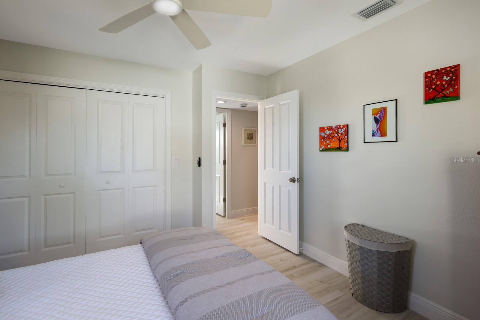 GOLDEN BEACH - Residential