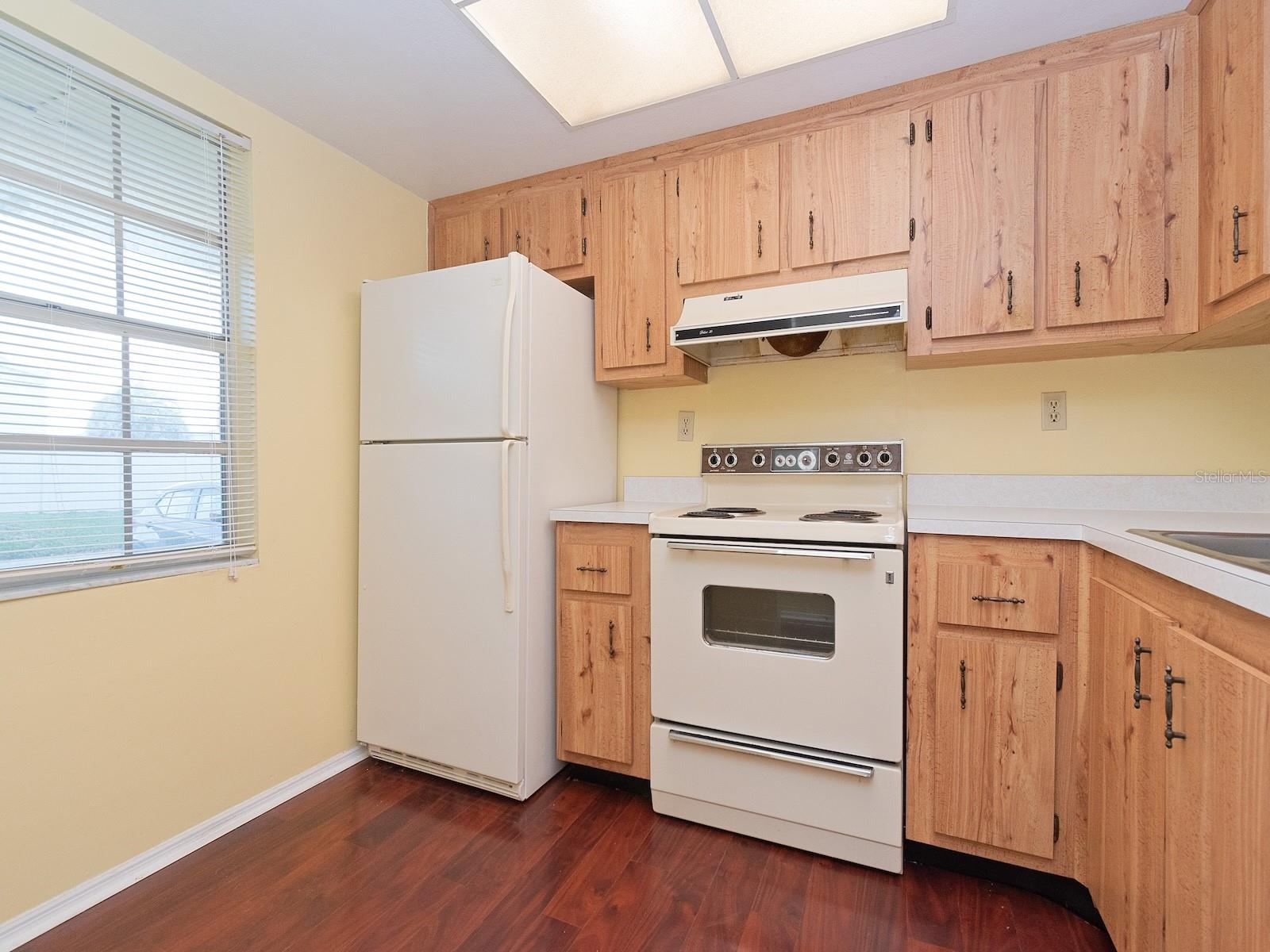 2465 NORTHSIDE DRIVE 906