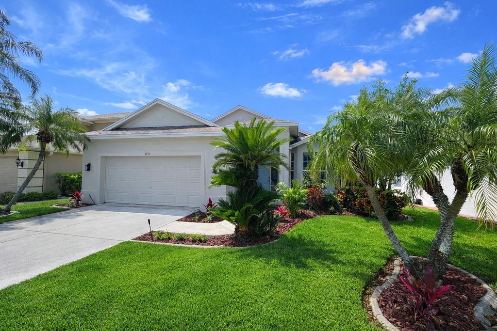 Photo of 3712 Doral Street, Palm Harbor, FL 34685 (MLS # A4689611)