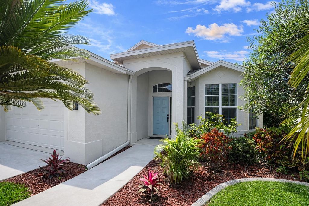 Photo of 3712 Doral Street, Palm Harbor, FL 34685 (MLS # A4689611)