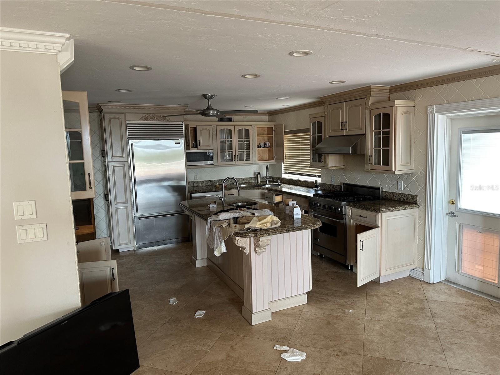 CORONADO SHORES - Residential