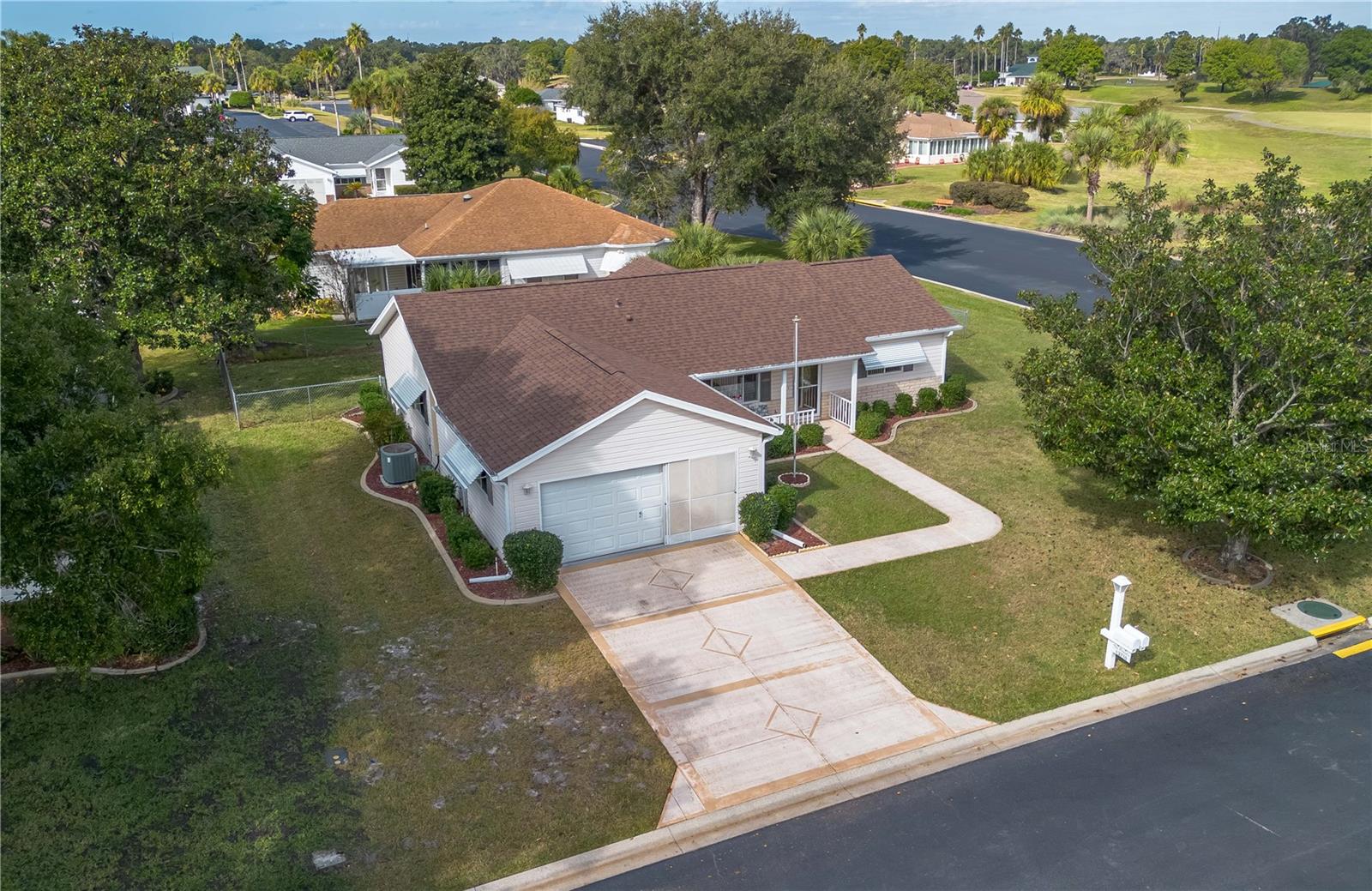 SPRUCE CREEK PRESERVE 8351 - Residential