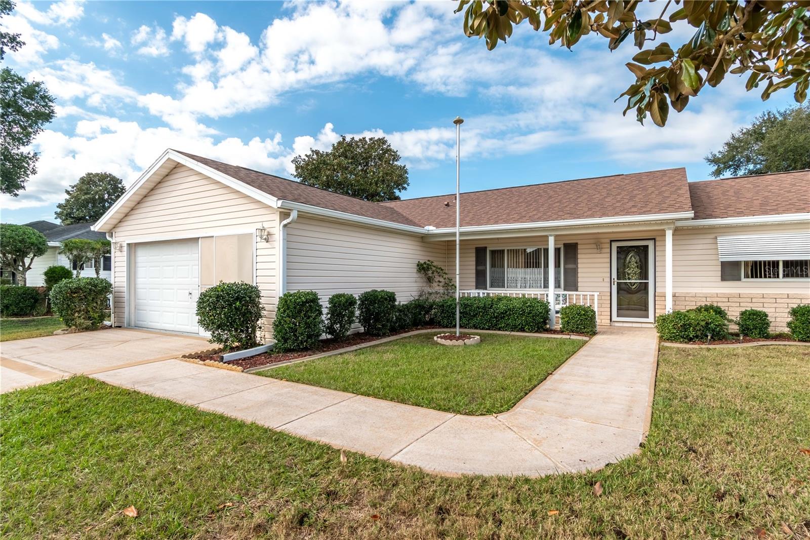 SPRUCE CREEK PRESERVE 8351 - Residential