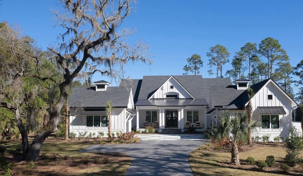 Photo of 4299 Royal Sky Court, Brooksville, FL 34602 (MLS # TB8525172)